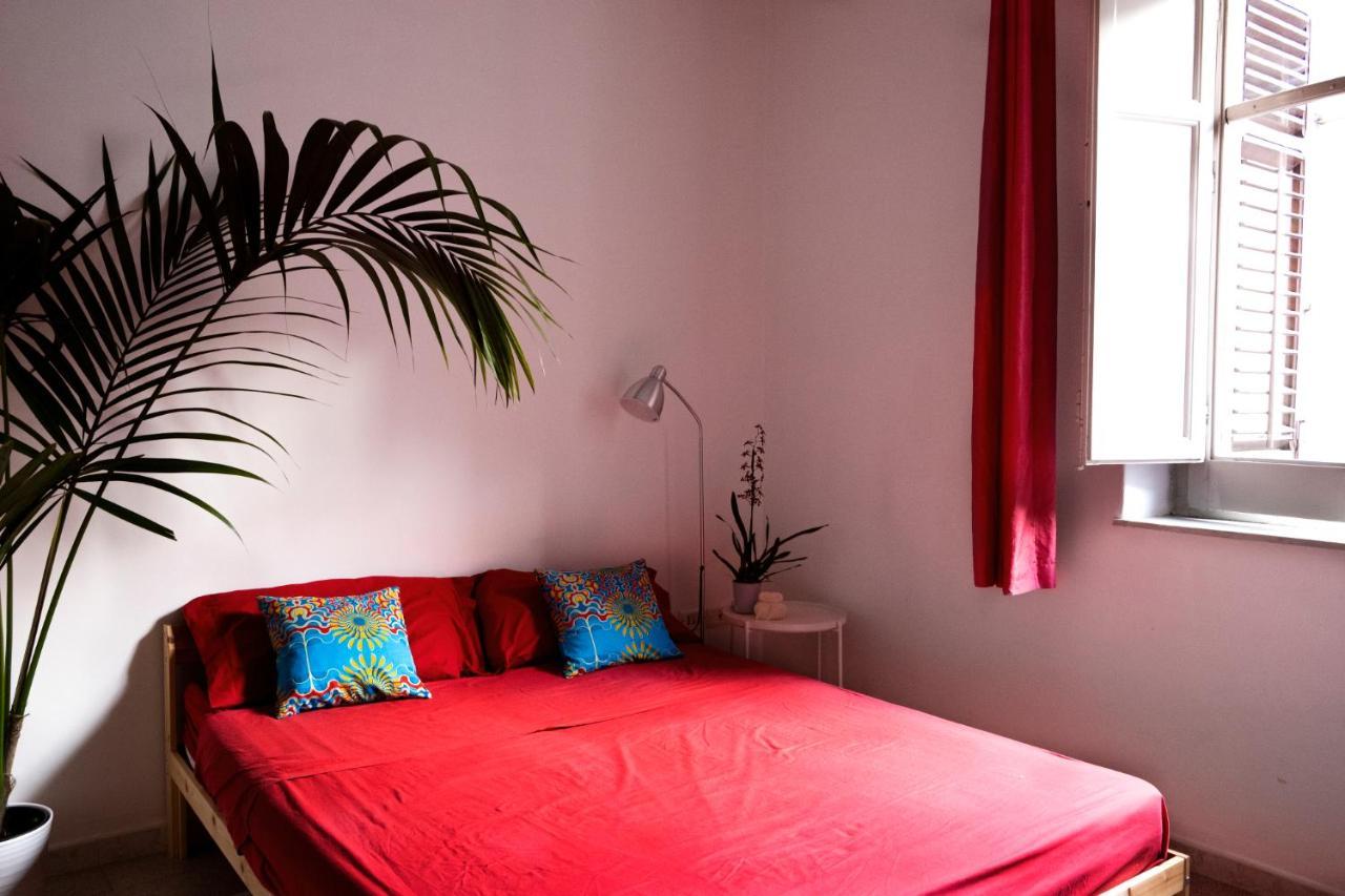 パレルモ 13 Open House Bed & Breakfast エクステリア 写真